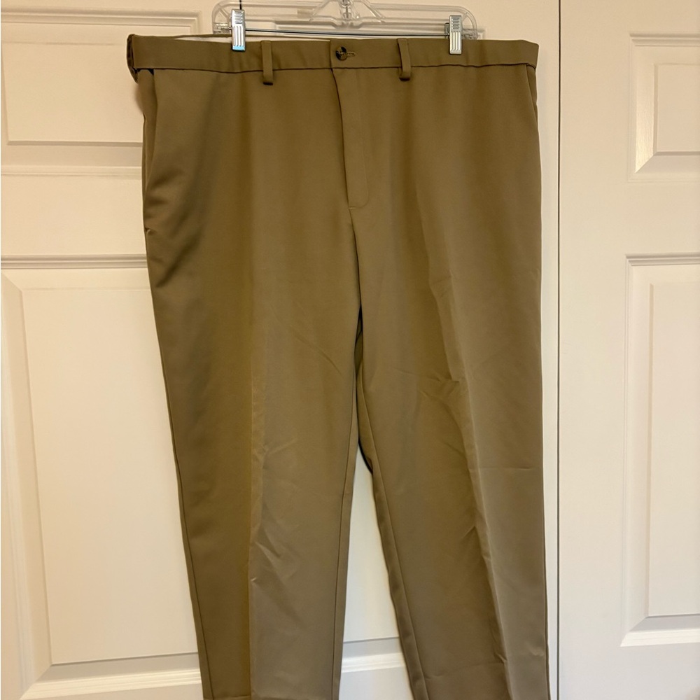 Haggar Men's Tan Chinos